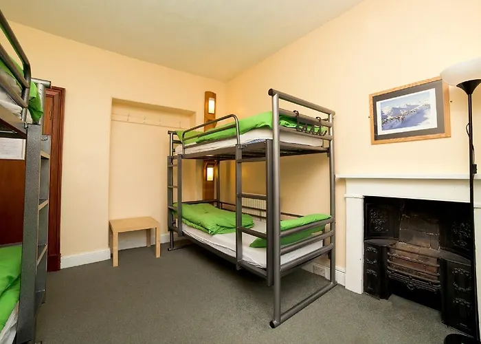 واي إتش إيه هولي هاو