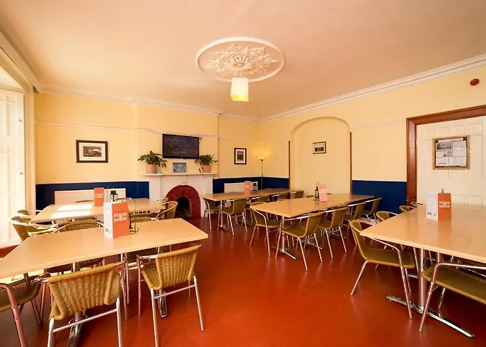 بيت شباب واي إتش إيه هولي هاو