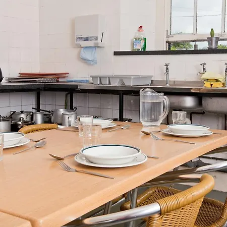 Yha Holly Hostel Coniston